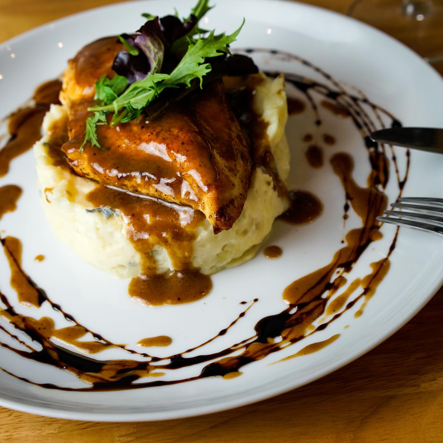 Pollo con puré de patatas